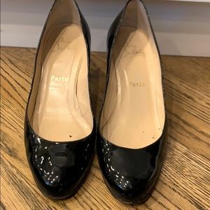 Simple black patent heels